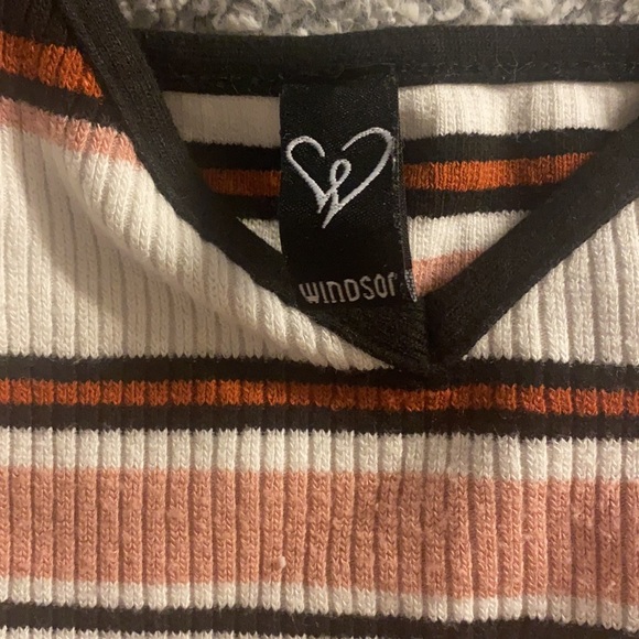 Striped v neck tank top - Picture 2 of 3